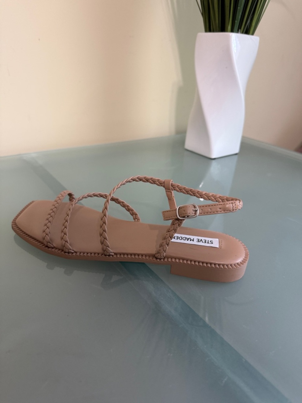 Steve Madden Braided Tan Strappy Flat Summer Sandals Size 9 - Picture 5 of 9